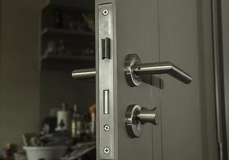 Neighborhood Locksmith Services Kansas City, MO 816-826-3127 Neighborhood Locksmith Services Kansas City, MO 816-826-3127